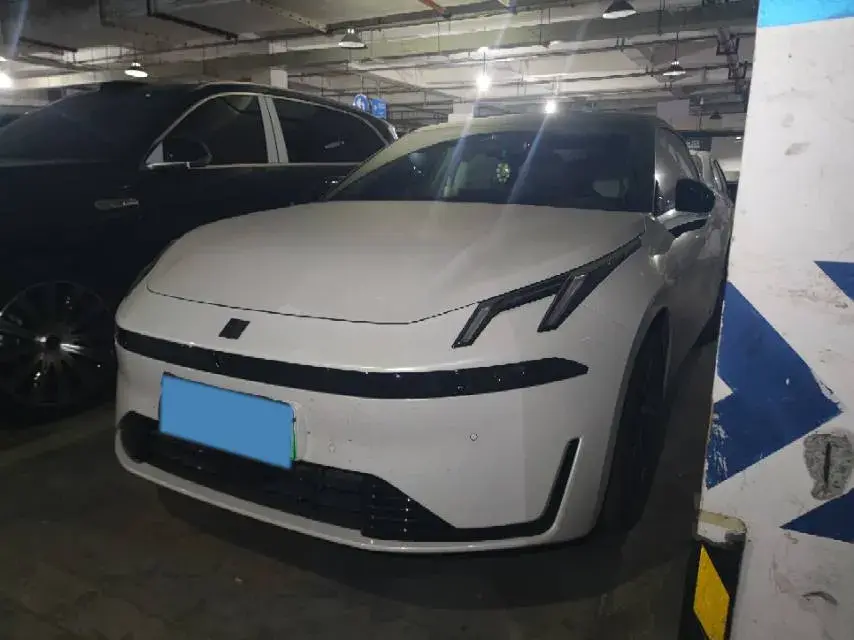 2024 LYNK&CO 07 EM-P 1.5T 163HP L4 3DHT PHEV 18.99KWH