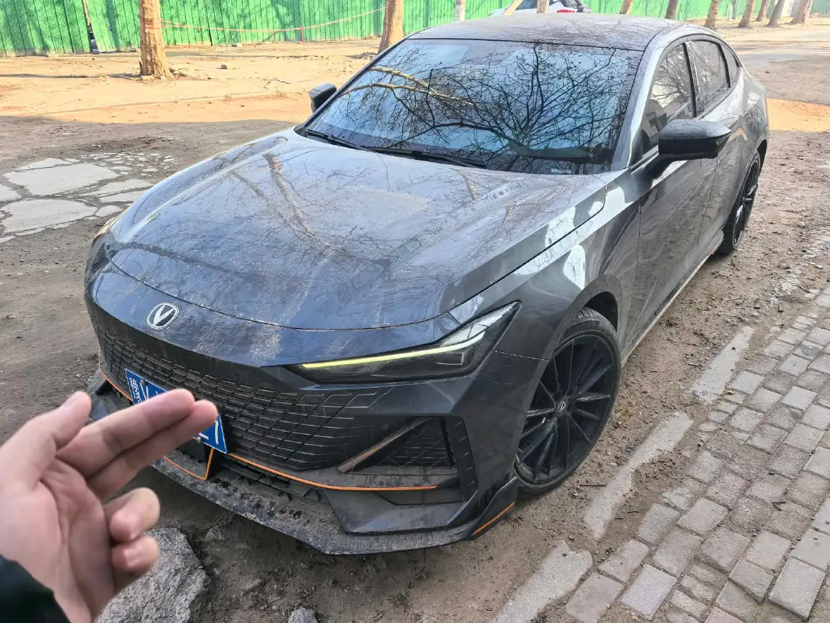 2022 ChangAn UNI-V 1.5T 188HP L4 7DCT