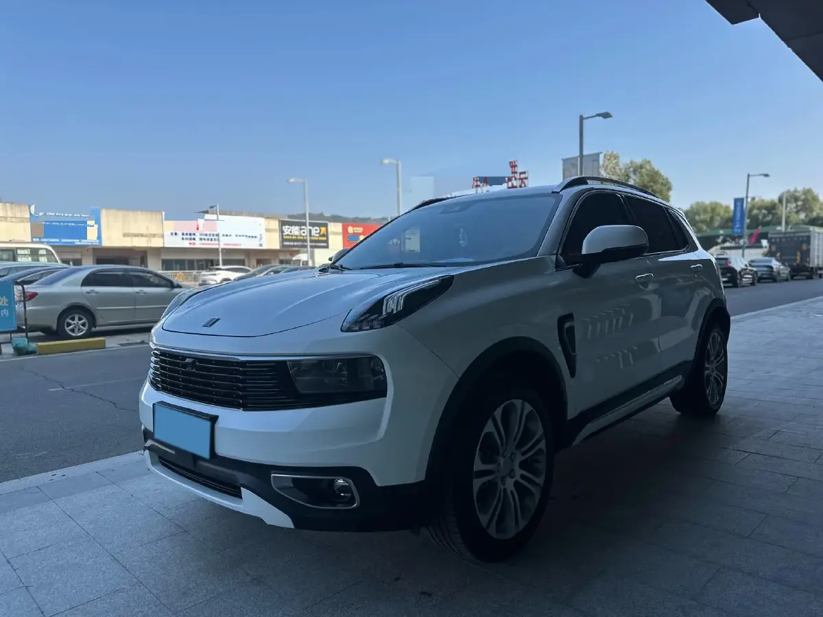 2019 LYNK&CO 01 2.0T 190HP L4 6AT