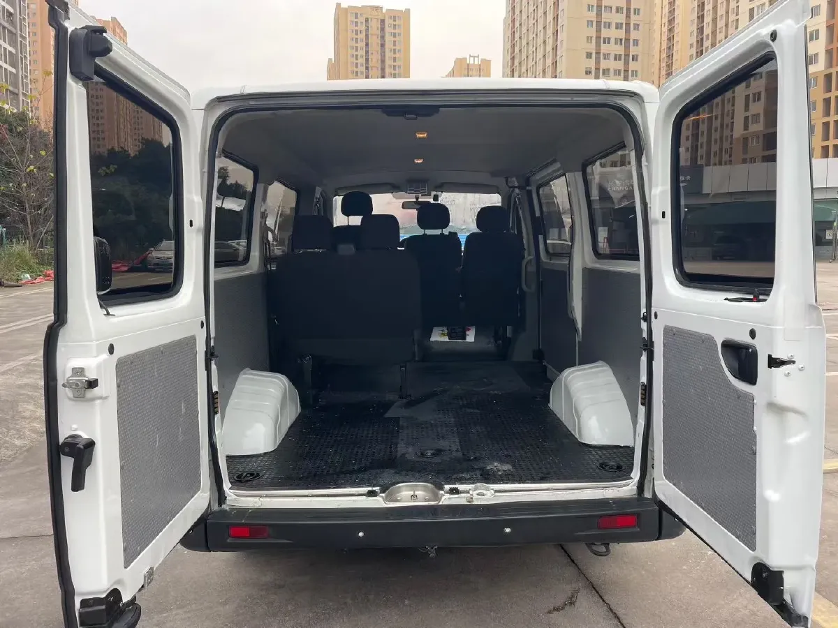 2013 Higer LongWei 2.5T 116HP L4 5MT,autocango,china used car exporter,china ev exporter,chinese used car exporter,chinese used ev exporter