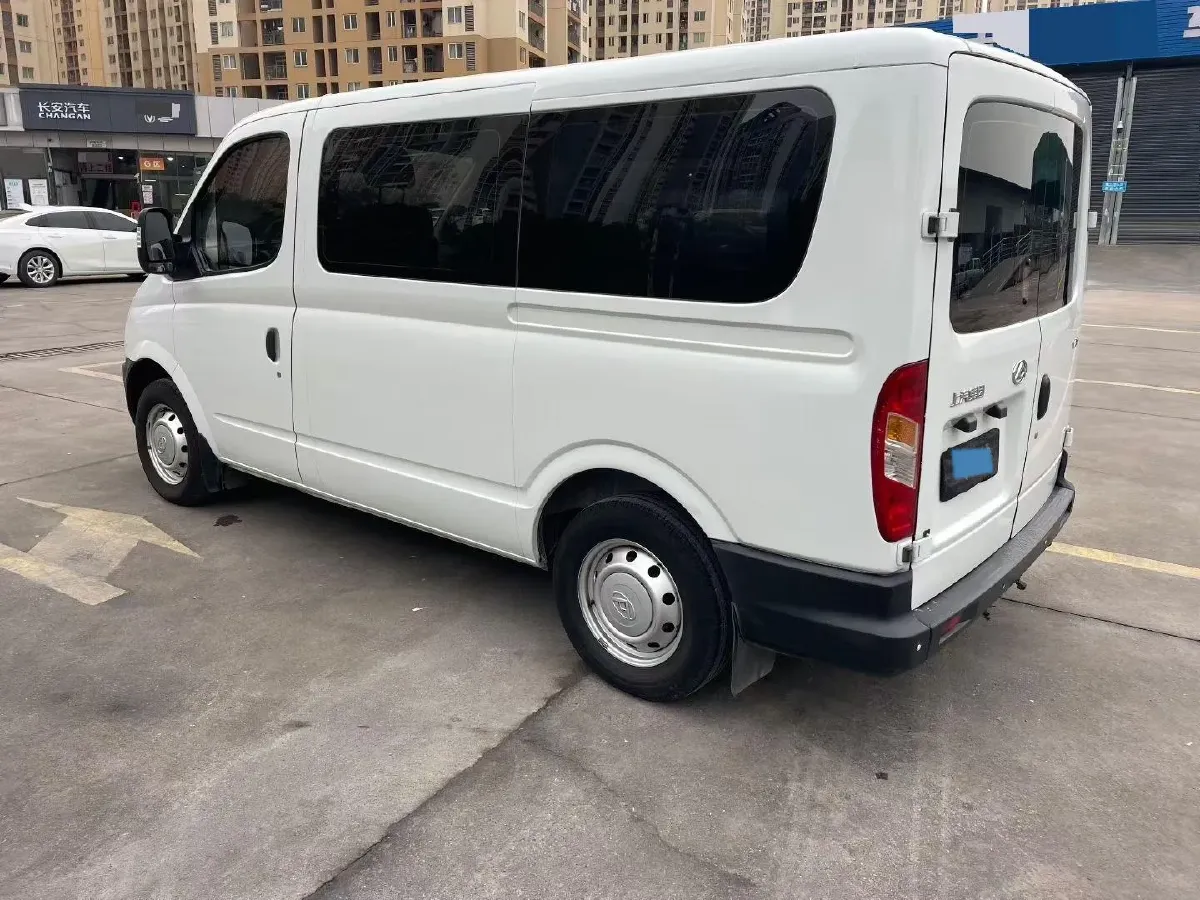 2013 Higer LongWei 2.5T 116HP L4 5MT,autocango,china used car exporter,china ev exporter,chinese used car exporter,chinese used ev exporter