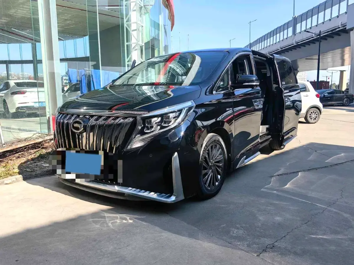 2021 GAC Trumpchi M8 2.0T 252HP L4 8AT