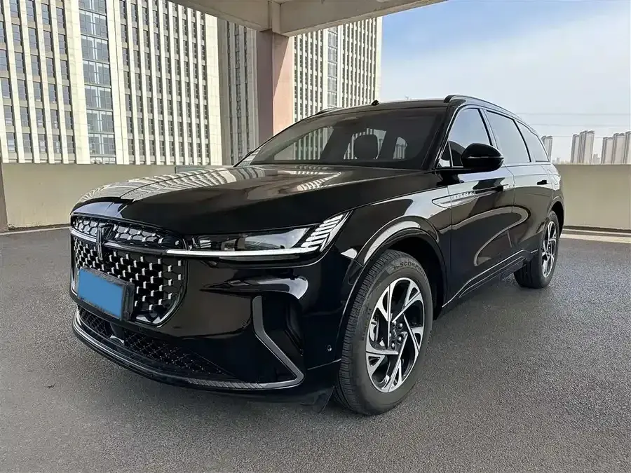 2023 Lincoln Nautilus 2.0T 261HP L4 8AT