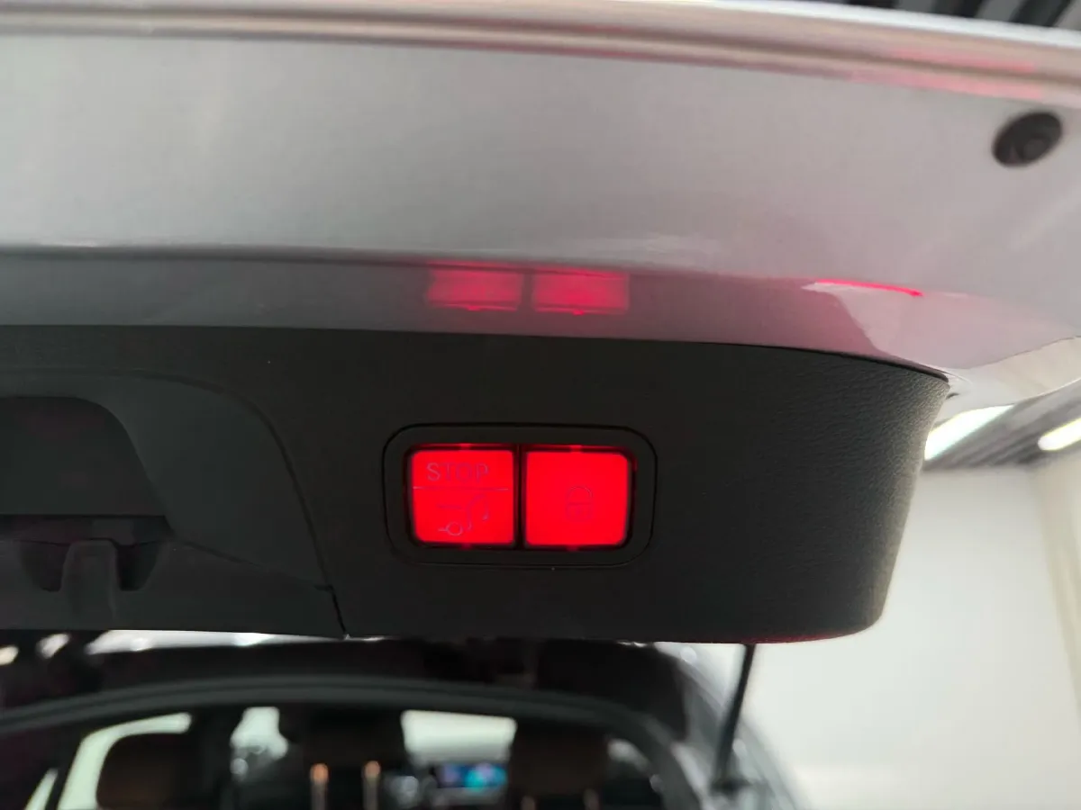 2021 Mercedes-Benz EQC Class BEV 79.2KWH,autocango,china used car exporter,china ev exporter,chinese used car exporter,chinese used ev exporter