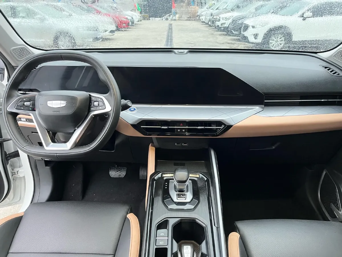 2024 Geely OkavangoPRO 1.5T 181HP L4 7DCT,autocango,china used car exporter,china ev exporter,chinese used car exporter,chinese used ev exporter