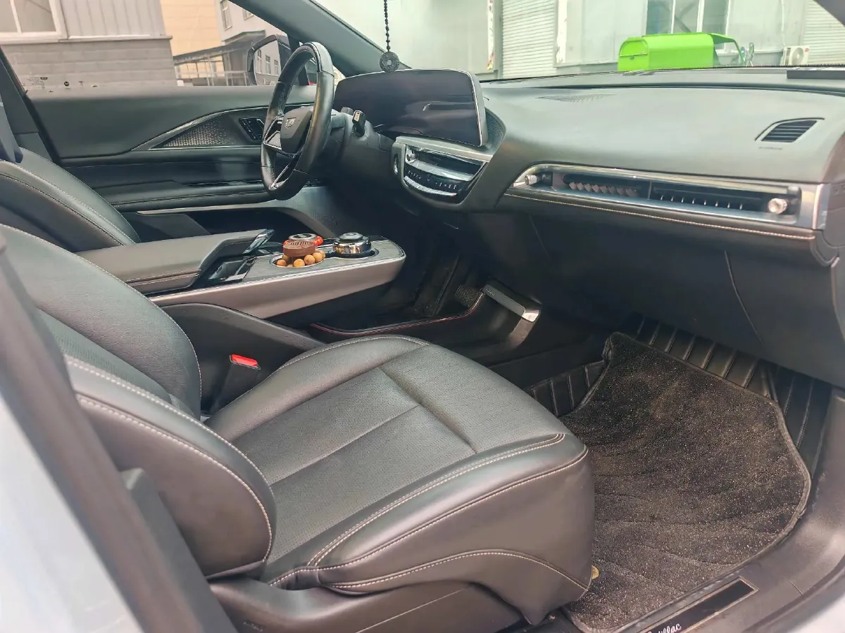 2022 Cadillac IQ Lyriq BEV 95.7KWH,autocango,china used car exporter,china ev exporter,chinese used car exporter,chinese used ev exporter