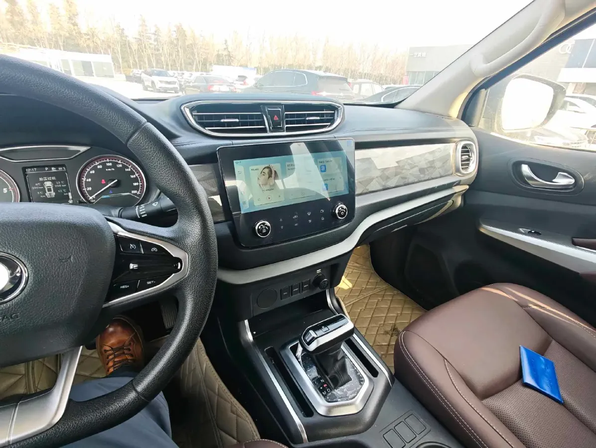 2025 Dongfeng RuiQi6 pro 2.3T 163HP L4 8AT,autocango,china used car exporter,china ev exporter,chinese used car exporter,chinese used ev exporter