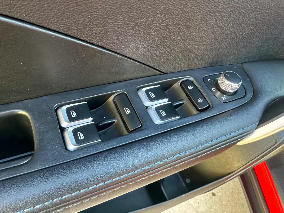 2020 MAXUS T70 2.0T 163HP L4 6AT,autocango,china used car exporter,china ev exporter,chinese used car exporter,chinese used ev exporter