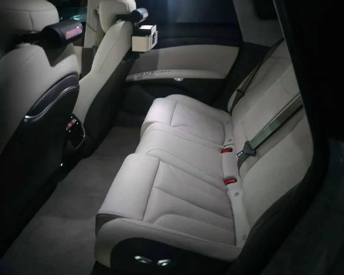 2024 IM L7 BEV 90KWH,autocango,china used car exporter,china ev exporter,chinese used car exporter,chinese used ev exporter