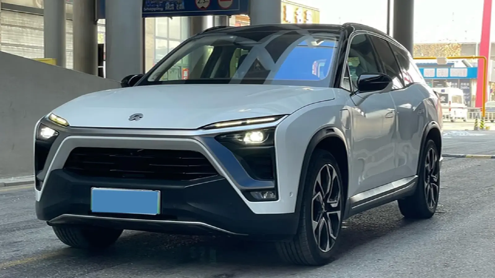 2018 NIO ES8 BEV 70KWH