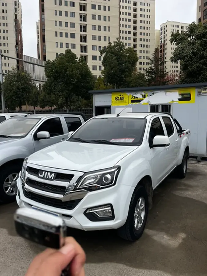2022 Isuzu RE-MAX Jim 2.8T 120HP L4 5MT