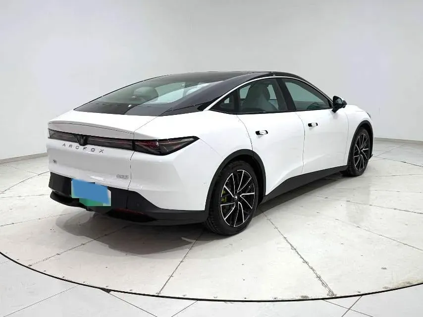 2024 ARCFOX αT5 BEV 79.2KWH,autocango,china used car exporter,china ev exporter,chinese used car exporter,chinese used ev exporter