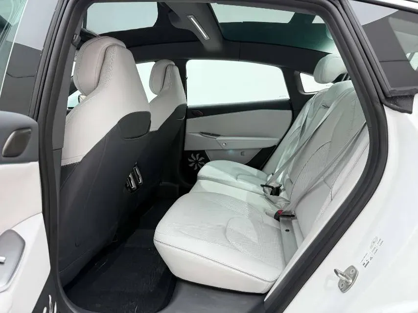 2024 ARCFOX αT5 BEV 79.2KWH,autocango,china used car exporter,china ev exporter,chinese used car exporter,chinese used ev exporter