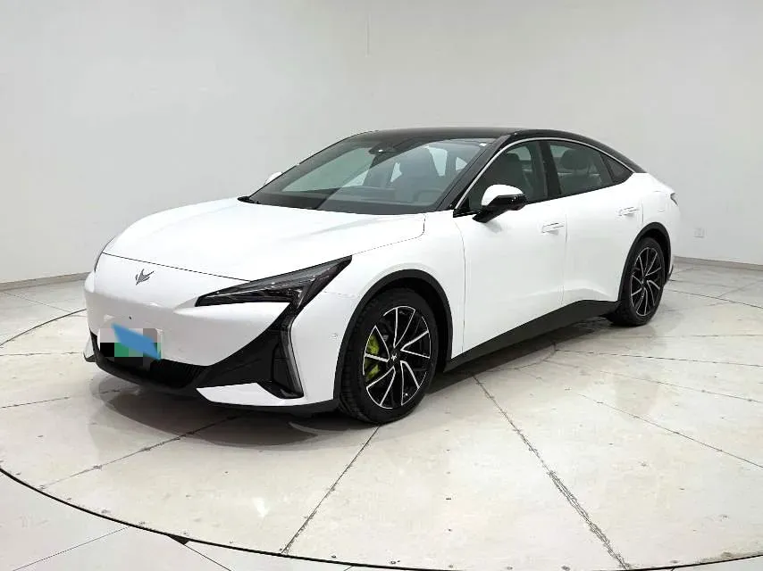 2024 ARCFOX αT5 BEV 79.2KWH,autocango,china used car exporter,china ev exporter,chinese used car exporter,chinese used ev exporter