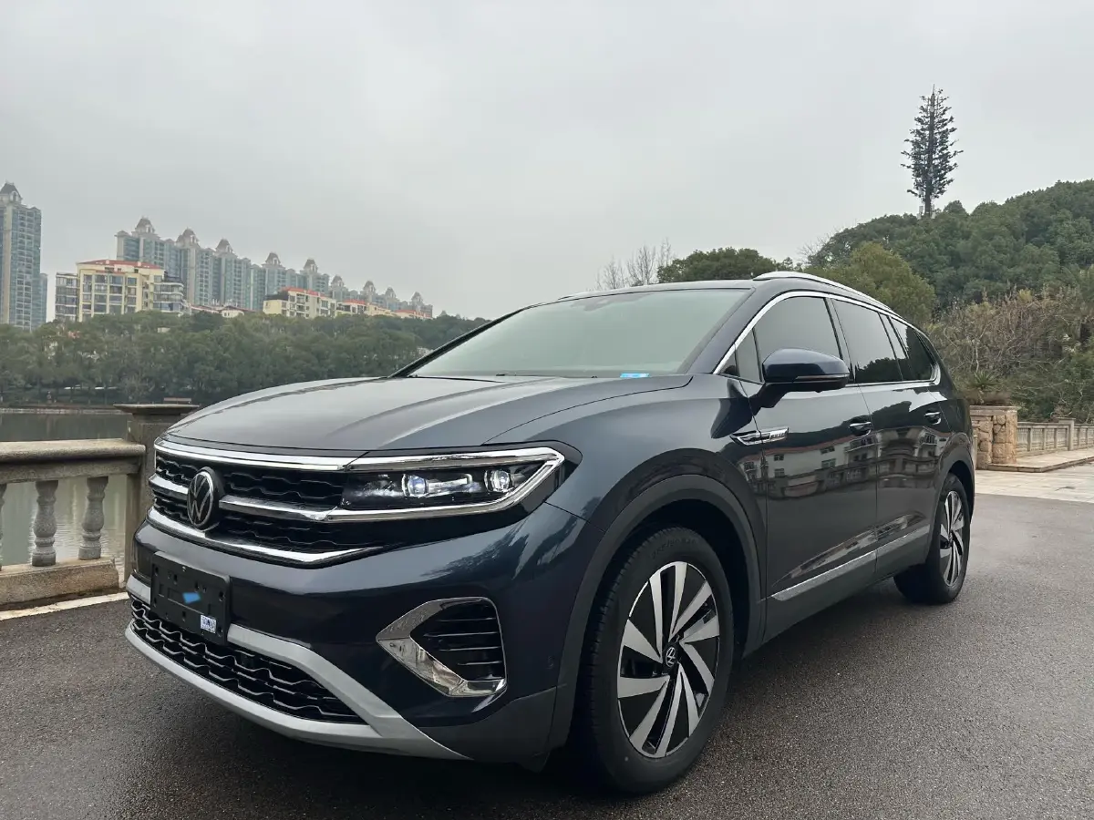 2021 Volkswagen Talagon 2.0T 220HP L4 7DCT