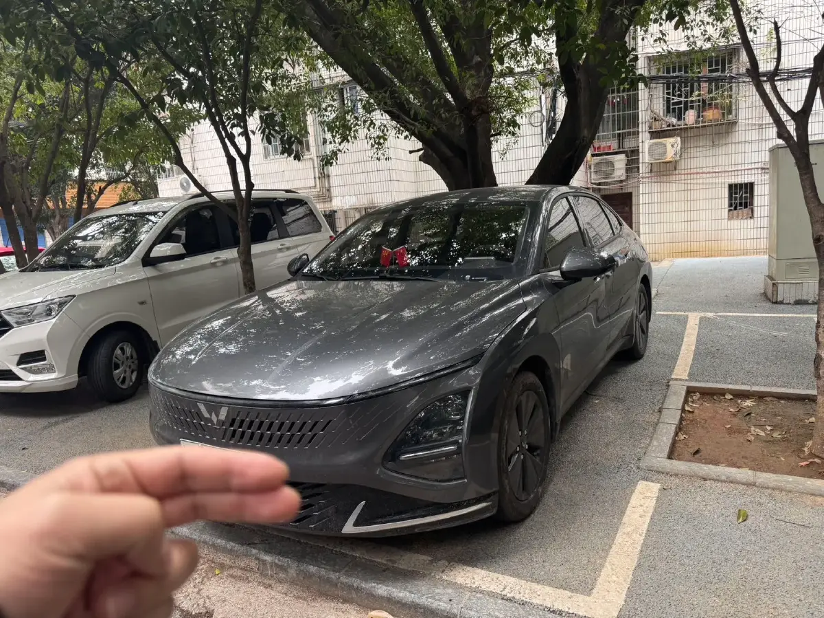 2024 WuLing XingGuang 1.5L 106HP L4 E-CVT PHEV 20.5KWH