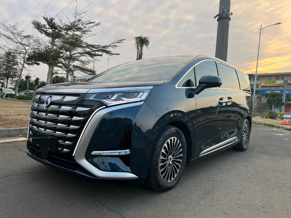 2022 Honda Odyssey 2.0L 146HP L4 E-CVT Hybrid