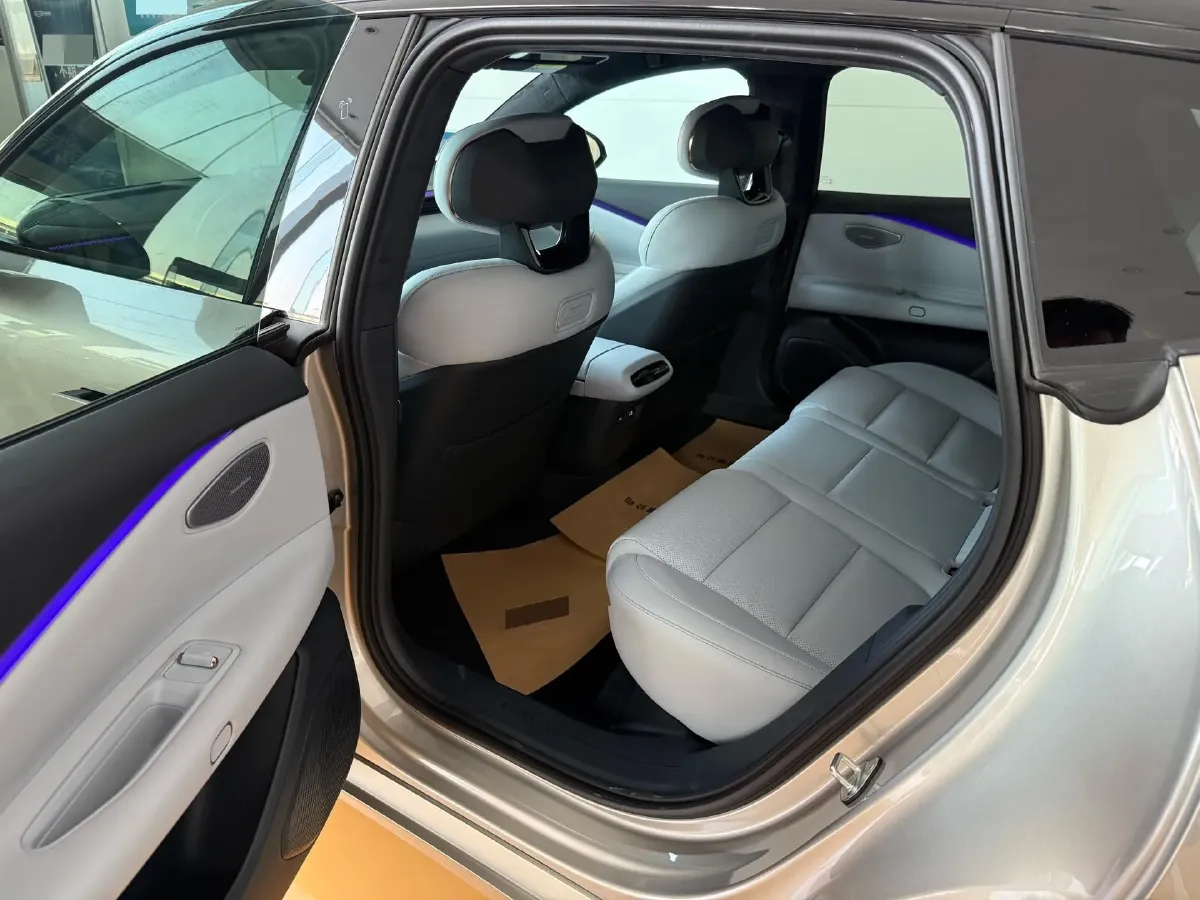 2025 LYNK&CO Z10 BEV 95KWH,autocango,china used car exporter,china ev exporter,chinese used car exporter,chinese used ev exporter