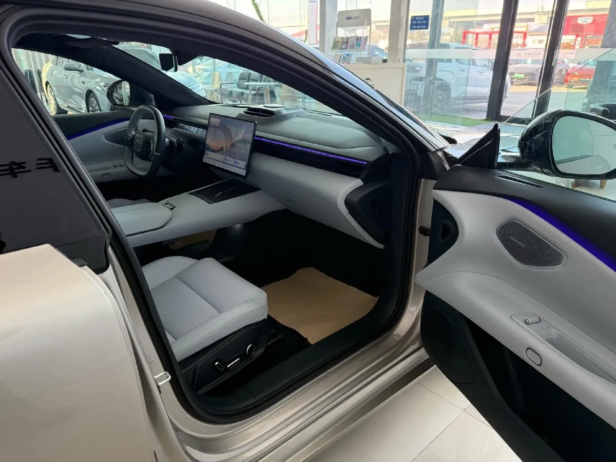 2025 LYNK&CO Z10 BEV 95KWH,autocango,china used car exporter,china ev exporter,chinese used car exporter,chinese used ev exporter