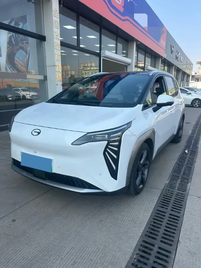 2023 MAXUS Interstellar 2.0T 261HP L4 8AT