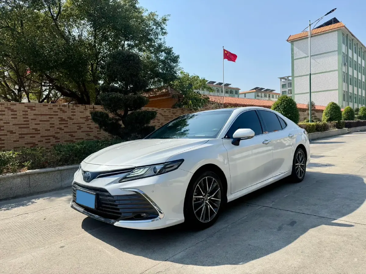 2023 Toyota Camry 2.5L 207HP L4 8AT