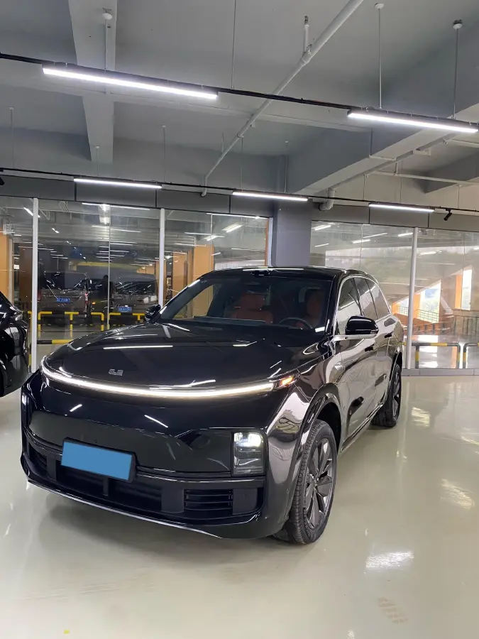 2025 Li L8 Range Extended 154HP REEV