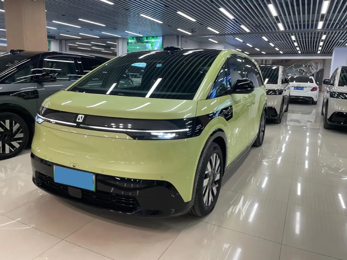 2025 Zeekr MIX BEV 102KWH,autocango,china used car exporter,china ev exporter,chinese used car exporter,chinese used ev exporter