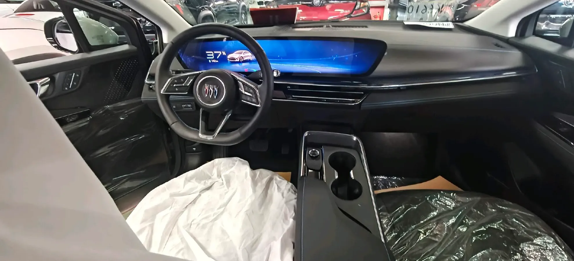 2023 Roewe F7 BEV 64KWH,autocango,china used car exporter,china ev exporter,chinese used car exporter,chinese used ev exporter