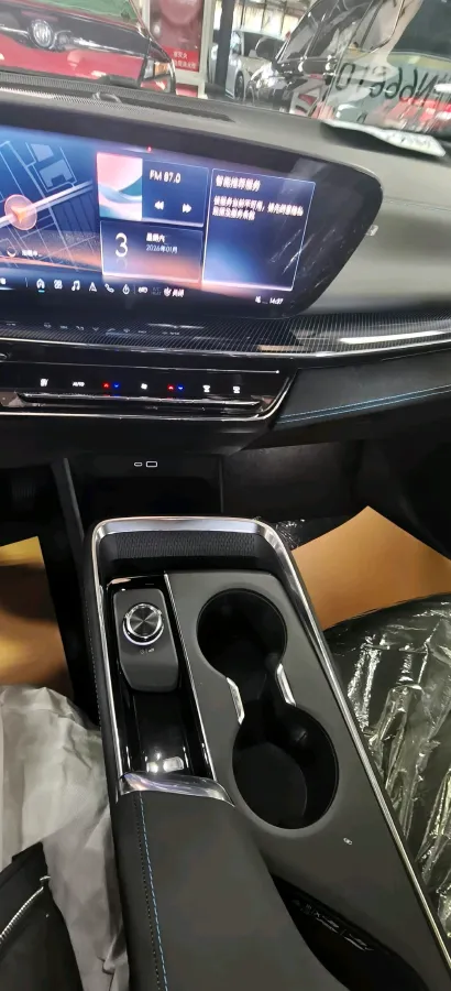 2023 Roewe F7 BEV 64KWH,autocango,china used car exporter,china ev exporter,chinese used car exporter,chinese used ev exporter