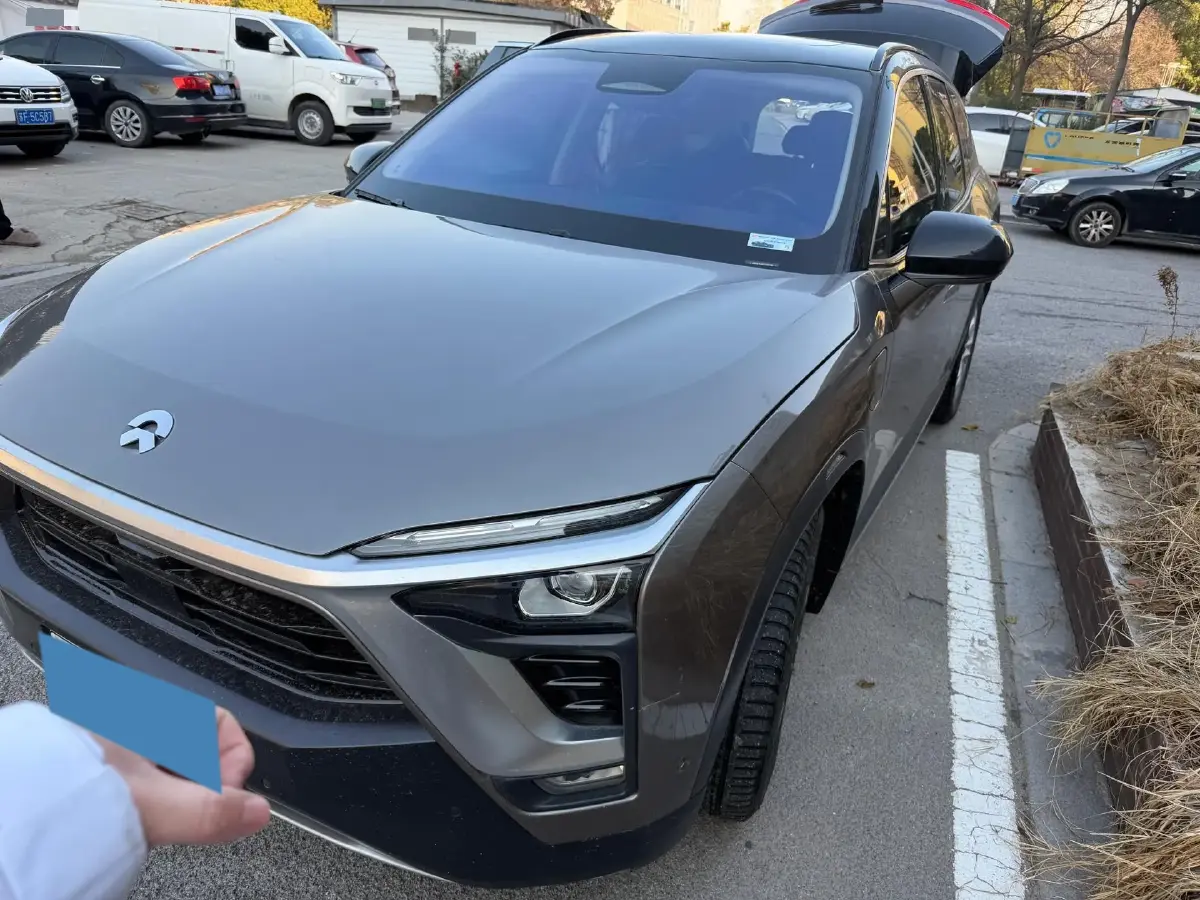 2018 NIO ES8 BEV 70KWH