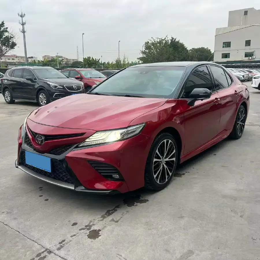2019 Toyota Camry 2.5L 209HP L4 8AT
