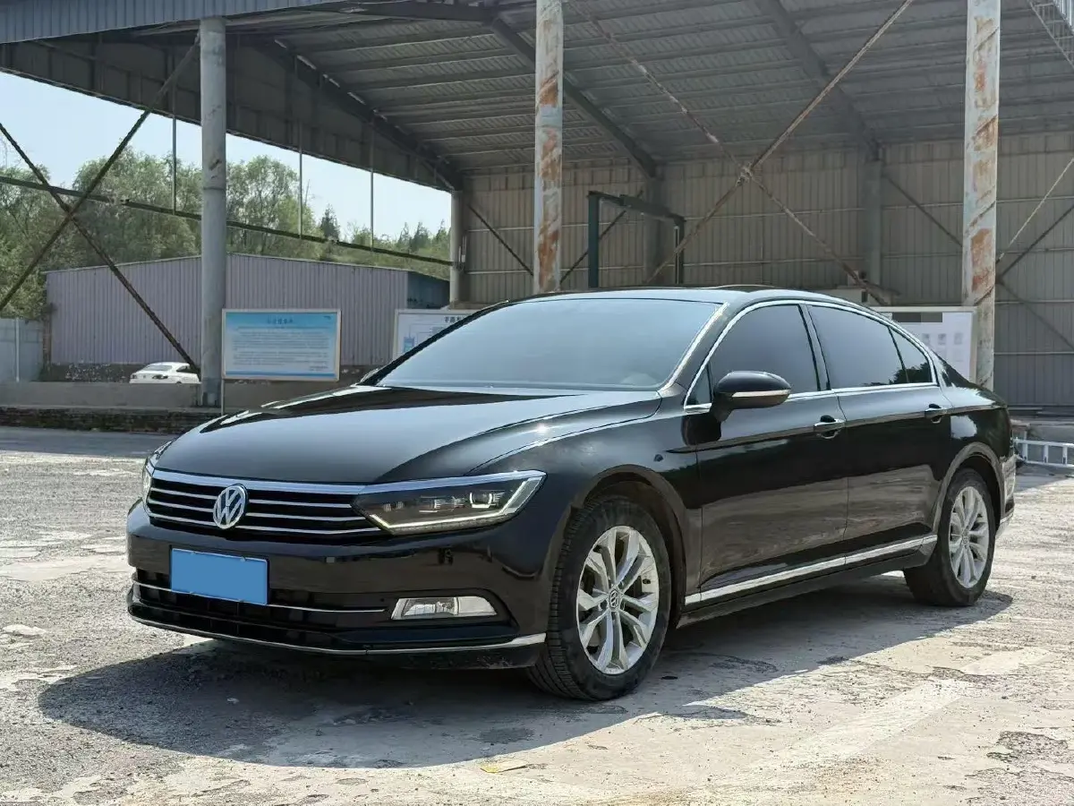 2017 Volkswagen Magotan 2.0T 220HP L4 7DCT