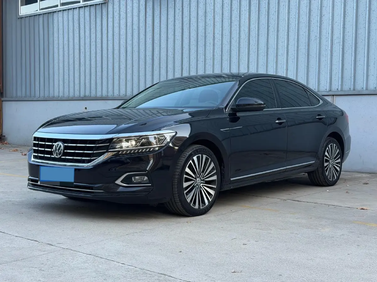 2019 Volvo V40 1.5T 152HP L4 6AT