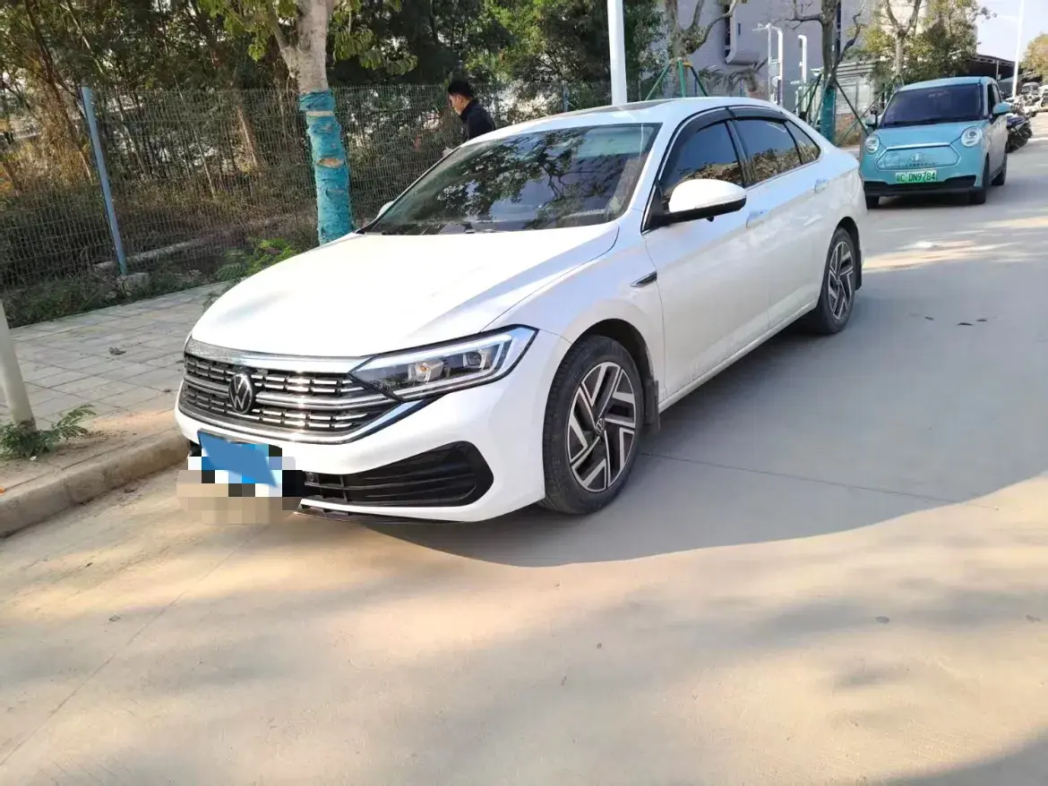 2023 Volkswagen Sagitar 1.5T 160HP L4 7DCT