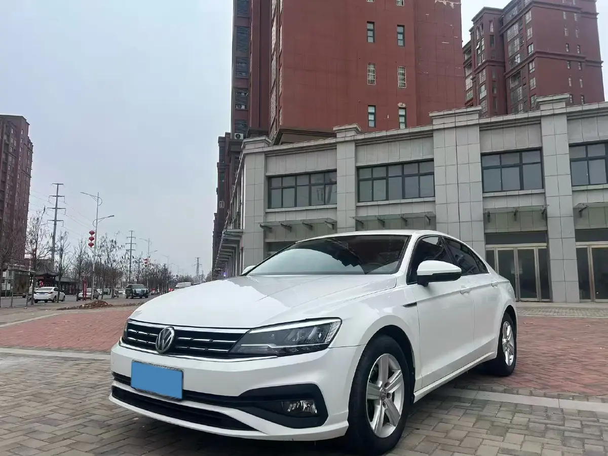 2019 Volkswagen T-Cross 1.4T 150HP L4 7DCT