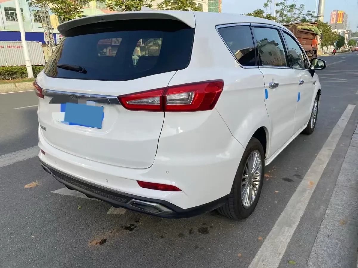 2017 LiFan XuanLang 1.8L 133HP L4 5MT,autocango,china used car exporter,china ev exporter,chinese used car exporter,chinese used ev exporter