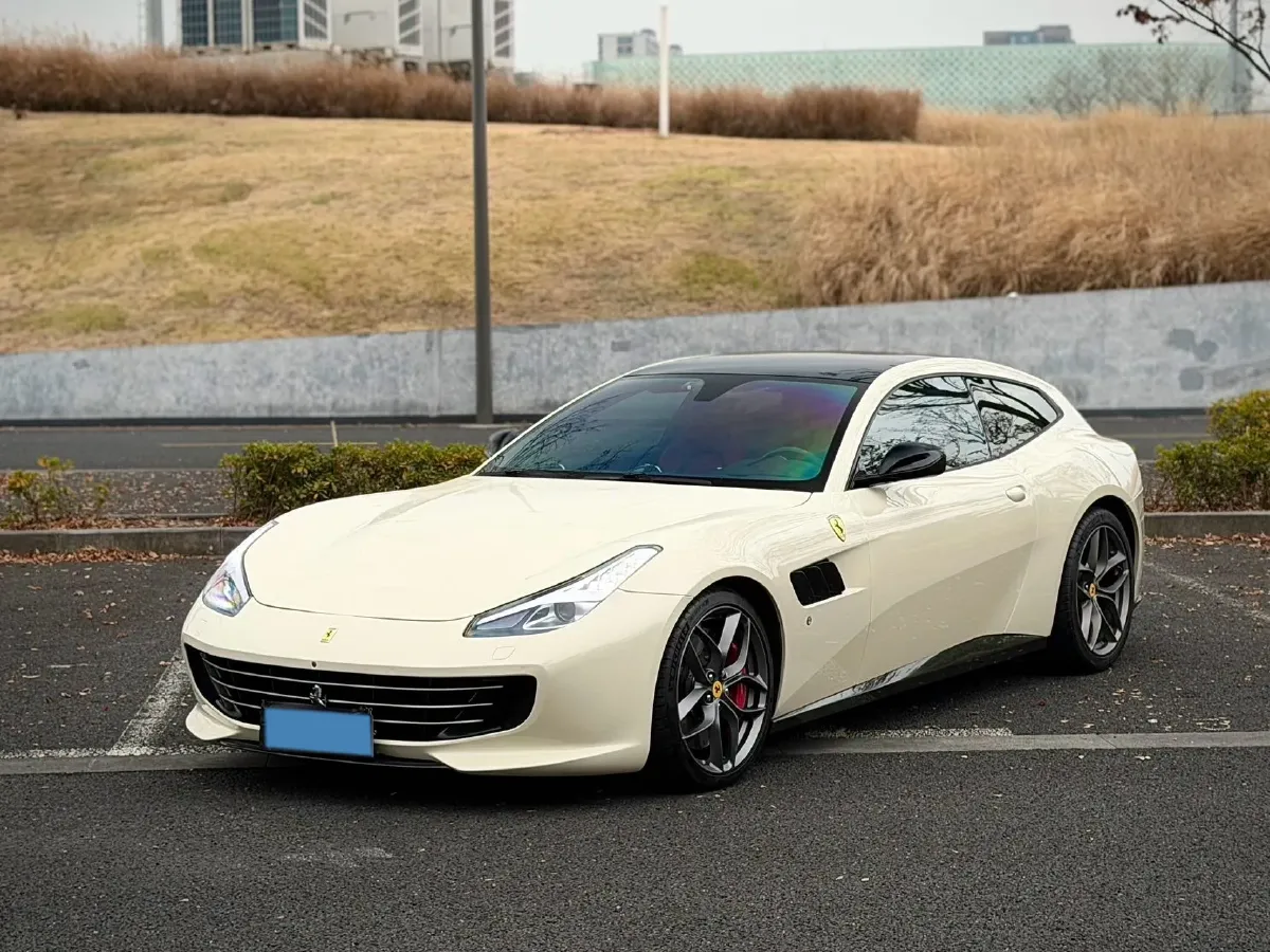 2017 Ferrari GTC4 Lusso 3.9T 609HP V8 7DCT,autocango,china used car exporter,china ev exporter,chinese used car exporter,chinese used ev exporter