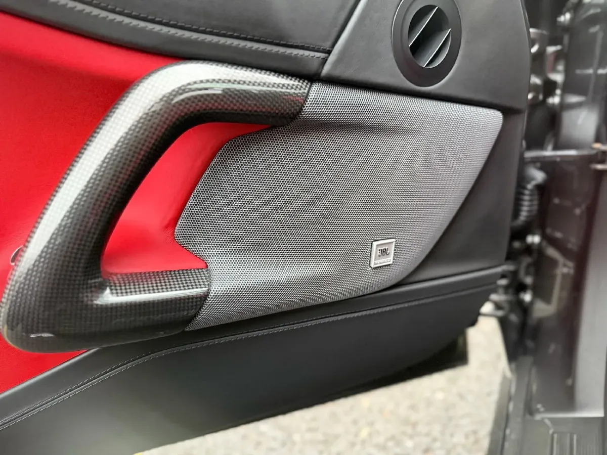 2017 Ferrari GTC4 Lusso 3.9T 609HP V8 7DCT,autocango,china used car exporter,china ev exporter,chinese used car exporter,chinese used ev exporter