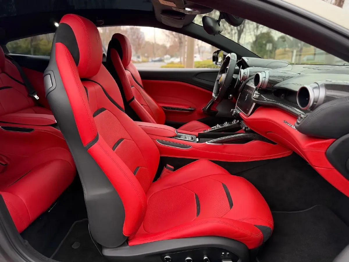 2017 Ferrari GTC4 Lusso 3.9T 609HP V8 7DCT,autocango,china used car exporter,china ev exporter,chinese used car exporter,chinese used ev exporter