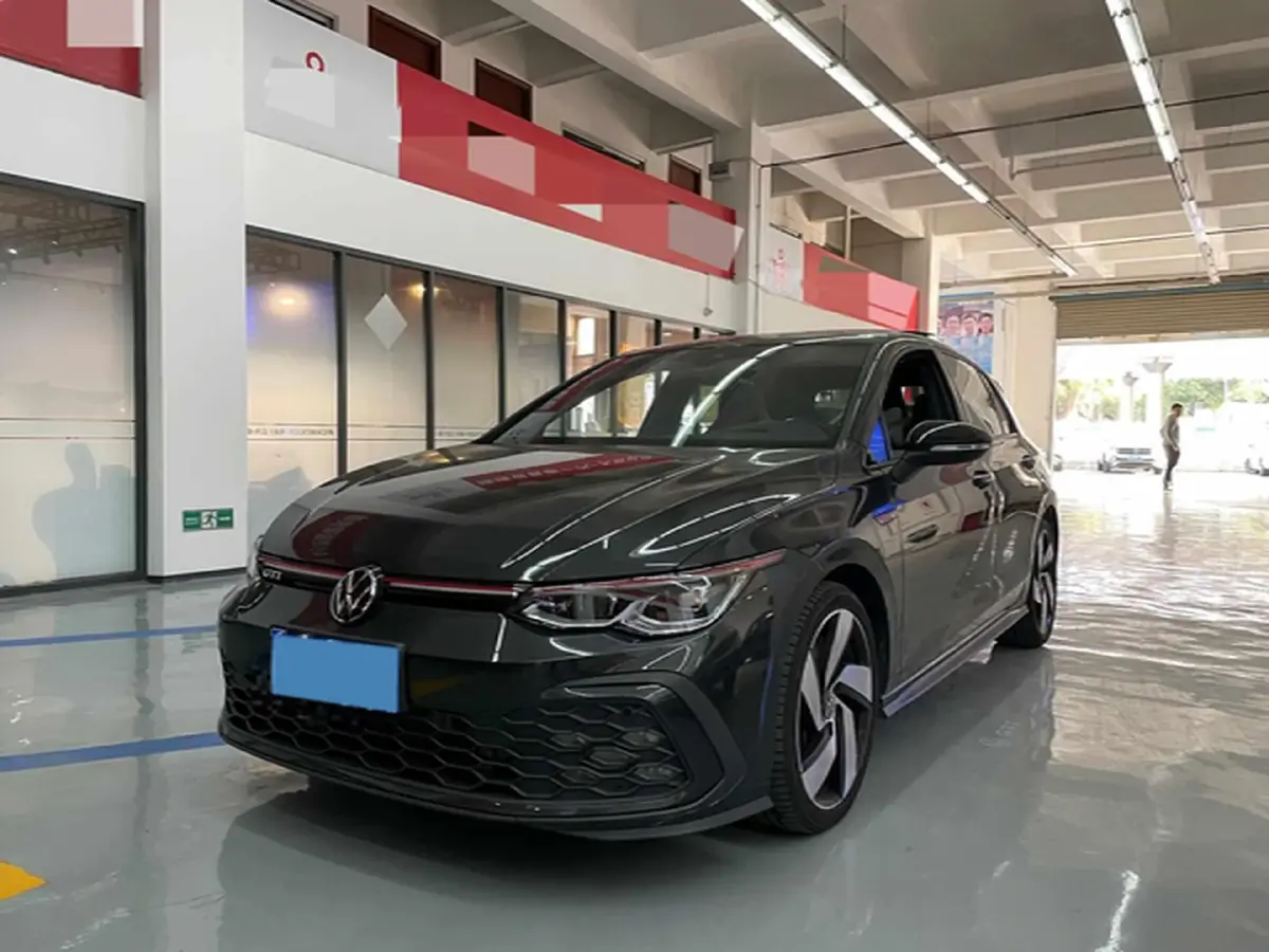 2023 Volkswagen GolfGTI 2.0T 220HP L4 7DCT