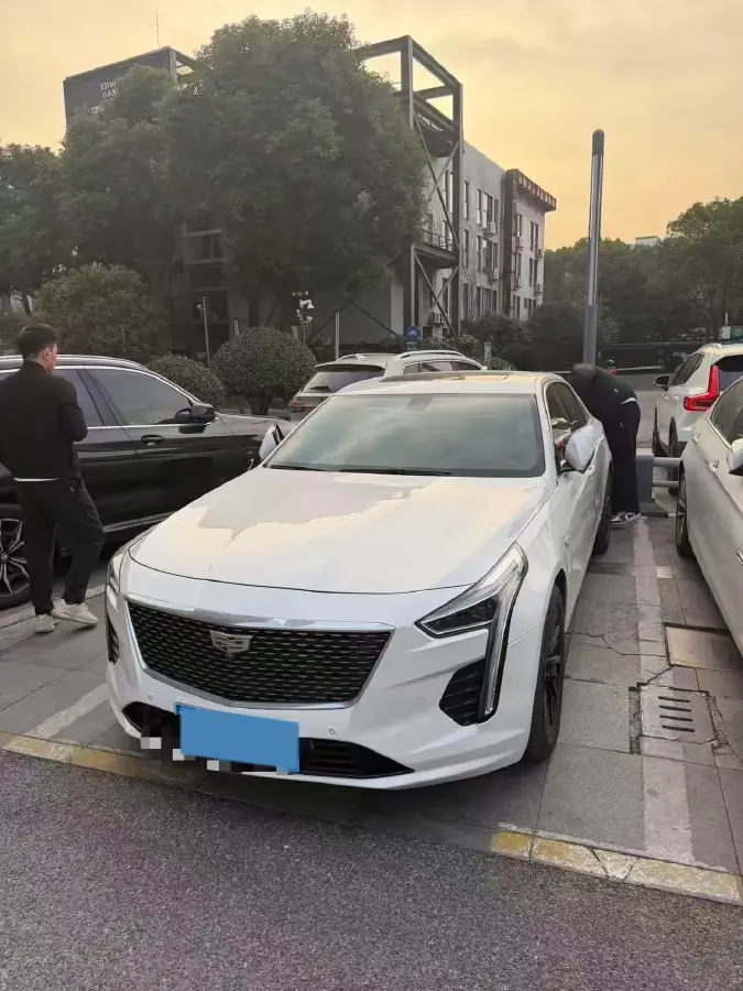 2020 Cadillac CT6 2.0T 241HP L4 10AT