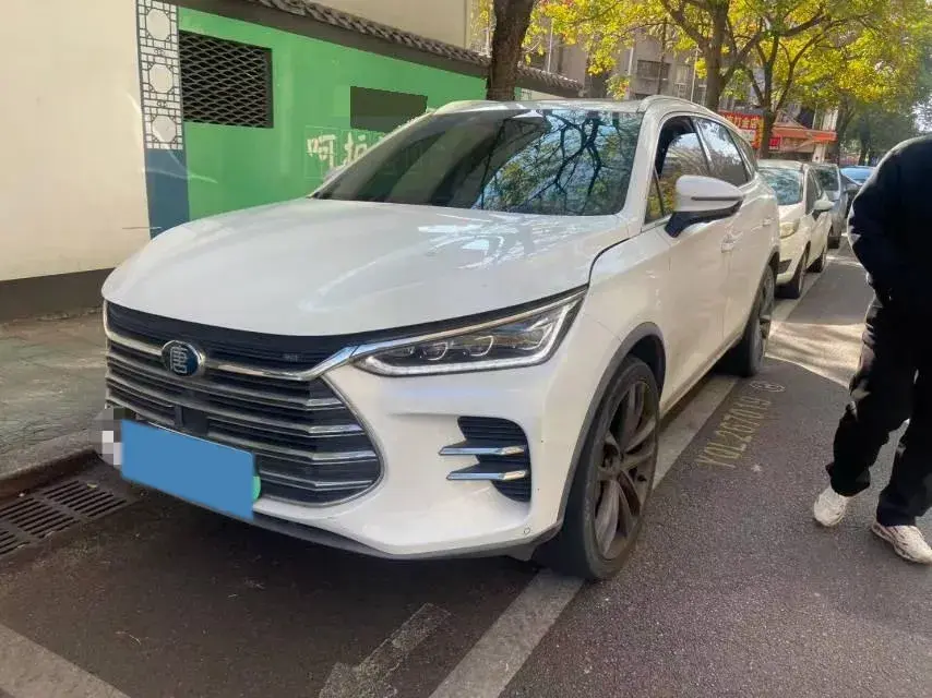 2018 BYD Tang 2.0T 205HP L4 6DCT PHEV 23.97KWH