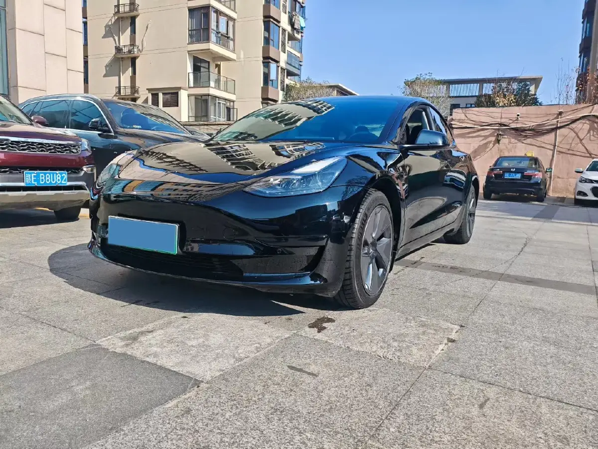 2022 Tesla Model 3 BEV 60KWH