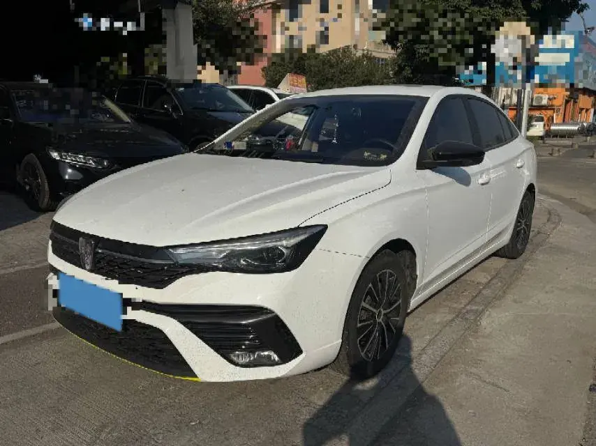 2021 Roewe i5 1.5L 120HP L4 CVT