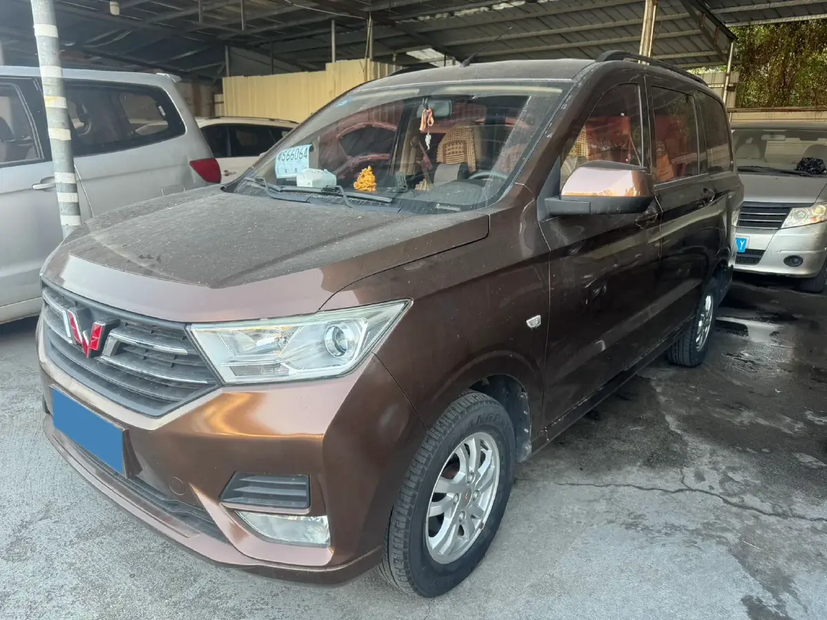 2019 WuLing HongGuang 1.5L 99HP L4 6MT