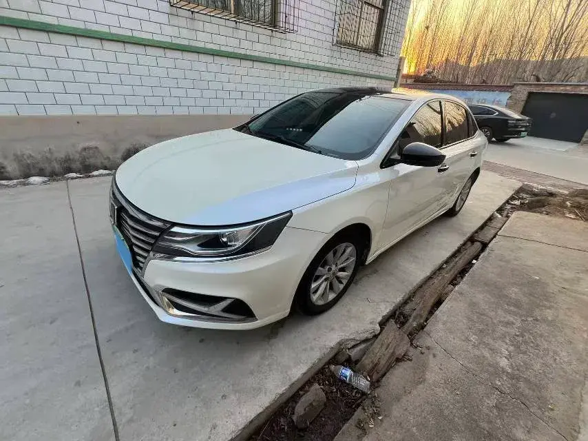2017 Roewe i6 1.0T 125HP L3 2AT PHEV