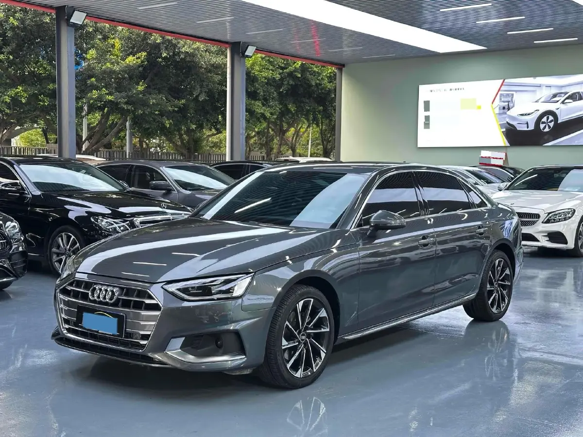 2023 Audi A4L 2.0T 190HP L4 7DCT