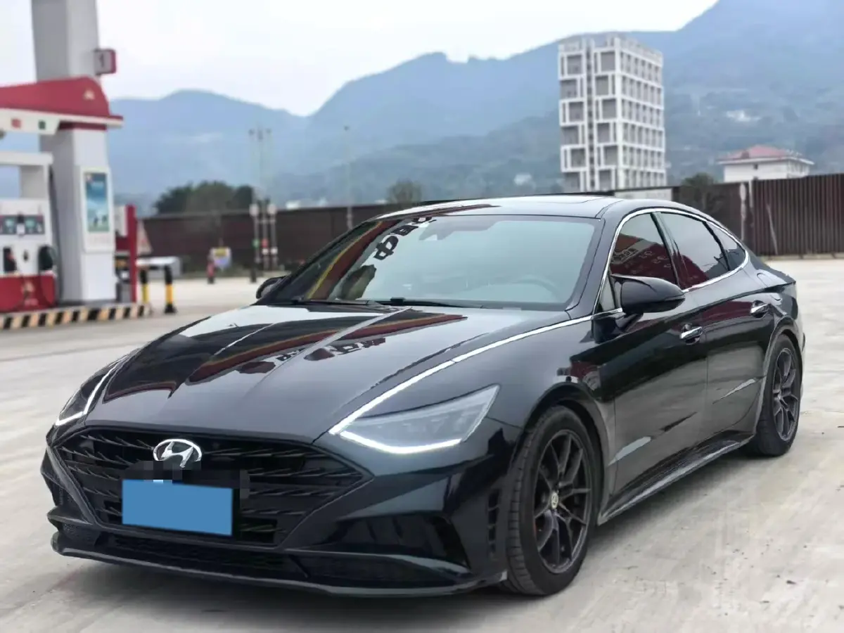 2020 Hyundai Sonata 2.0T 240HP L4 8AT