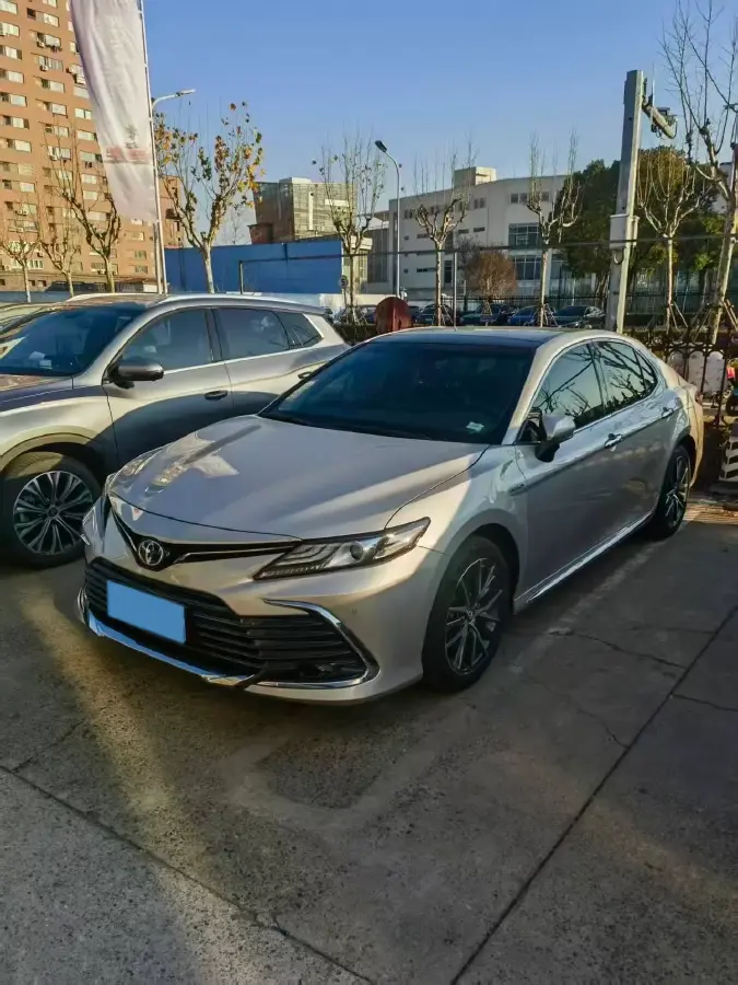 2023 Toyota Camry 2.5L 178HP L4 E-CVT Hybrid