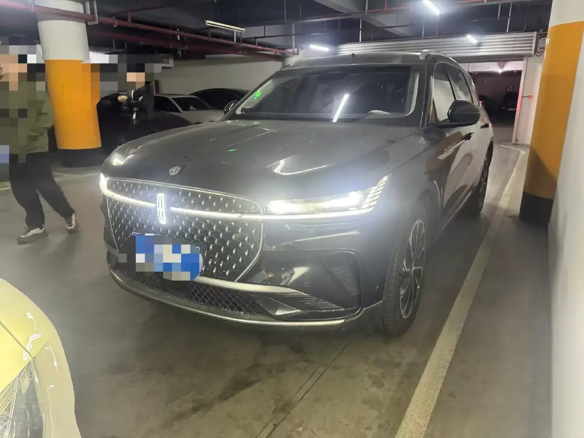 2023 Lincoln Nautilus 2.0T 261HP L4 8AT